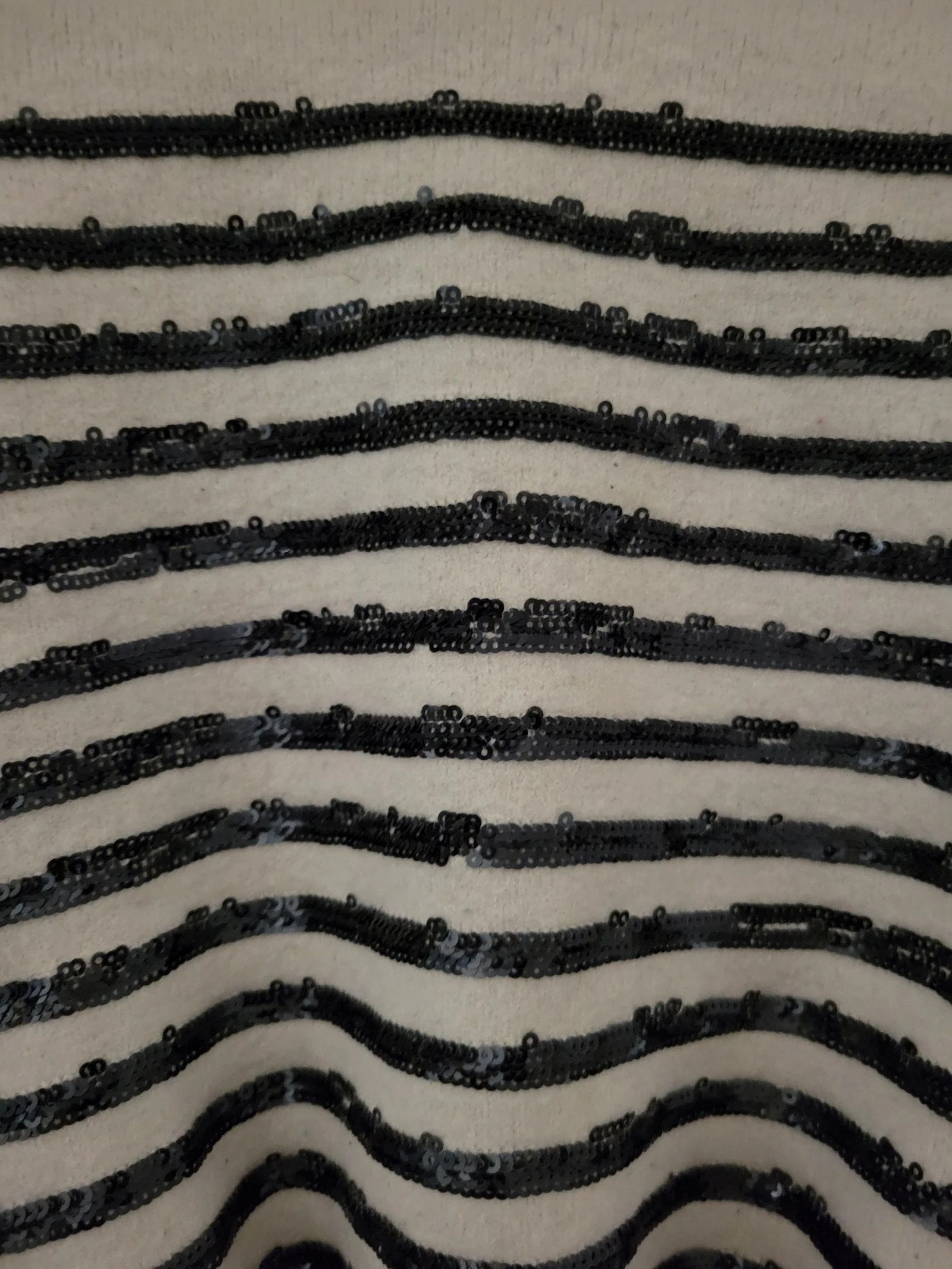 Blusa Marinière com Lantejoulas Maje – Bege e Preto – Tamanho 1 (S) – photo 3